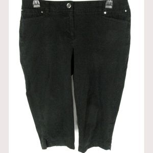 White House Black Market Capri Pants Size 4 Black